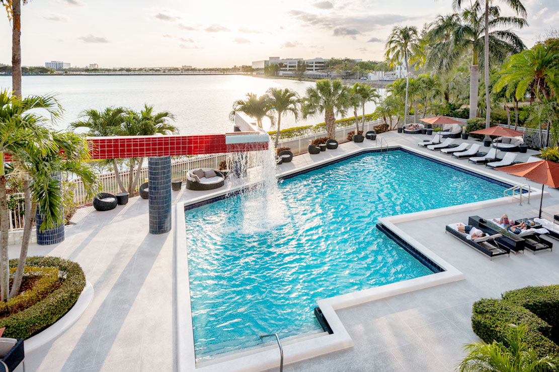 Pullman Miami Airport Hotel pool