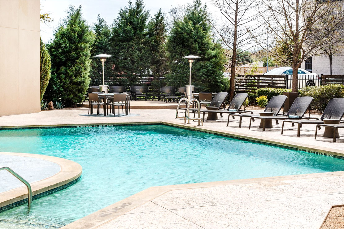 Sheraton Dallas by The Galleria pool