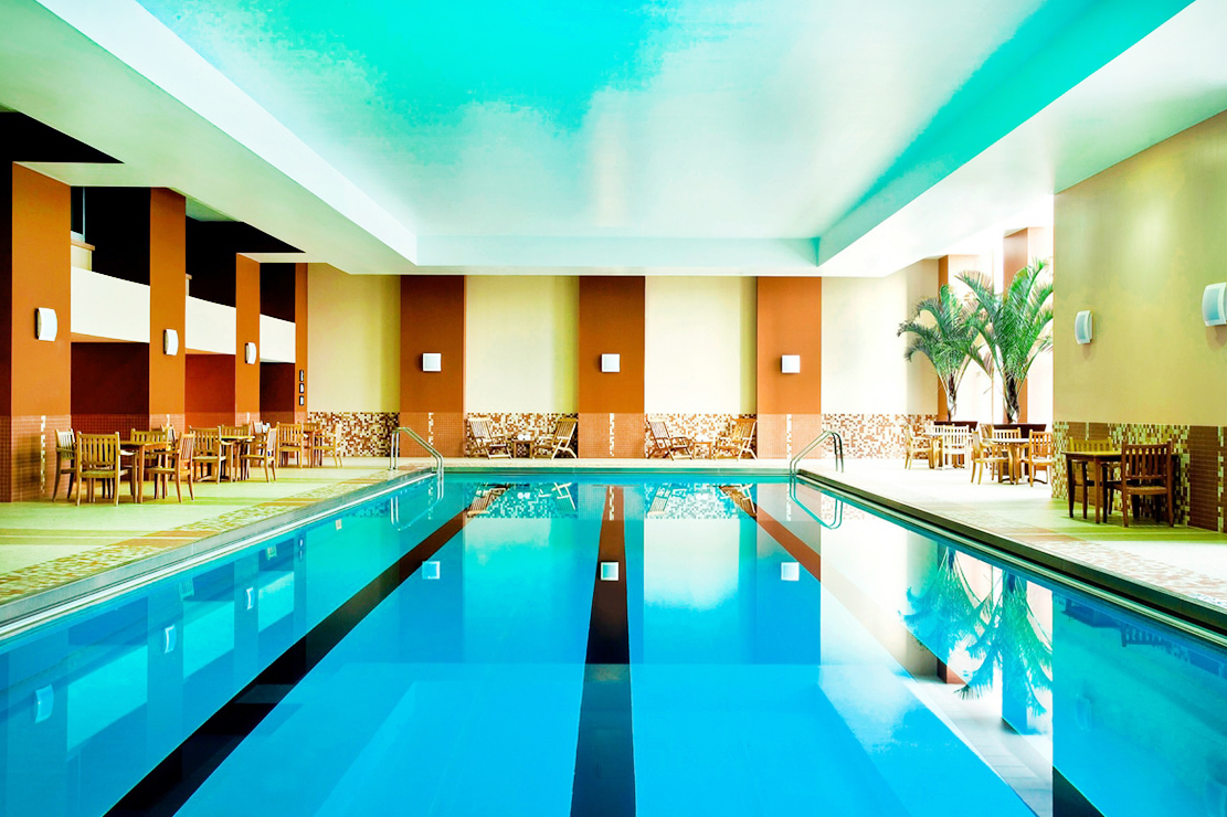 Westin Chicago Lombard pool