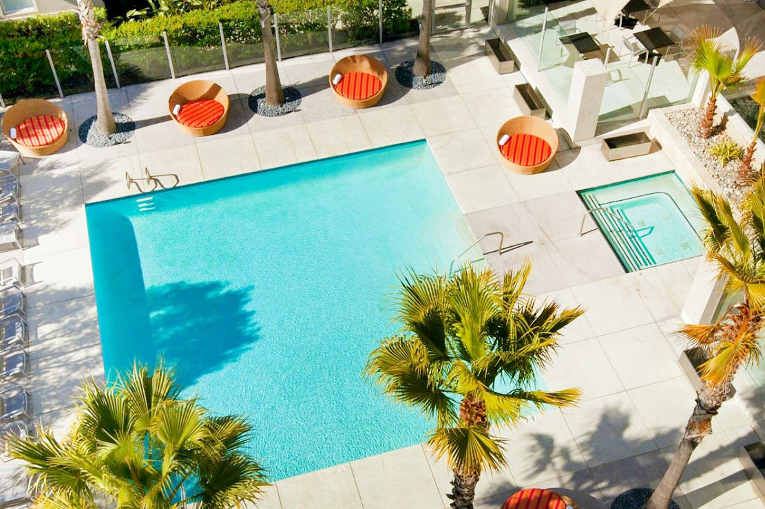 Aloft Silicon Valley pool