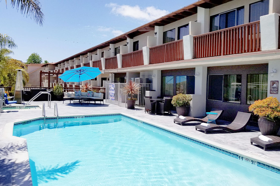 Holiday Inn Express & Suites Solana Beach-del Mar, an IHG Hotel pool