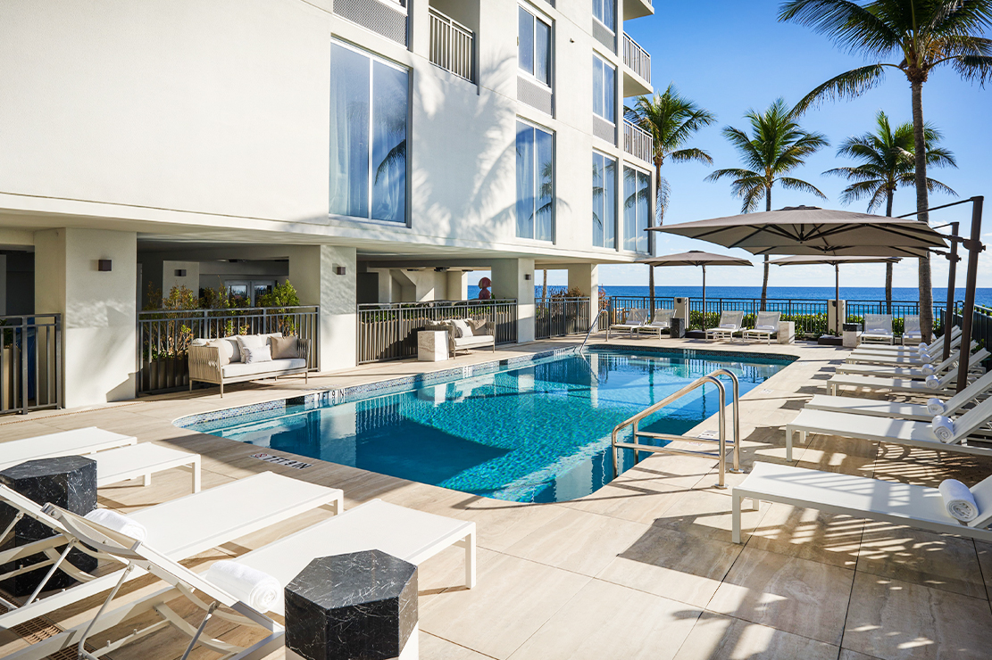 Hillsboro Beach Resort by Kasa pool