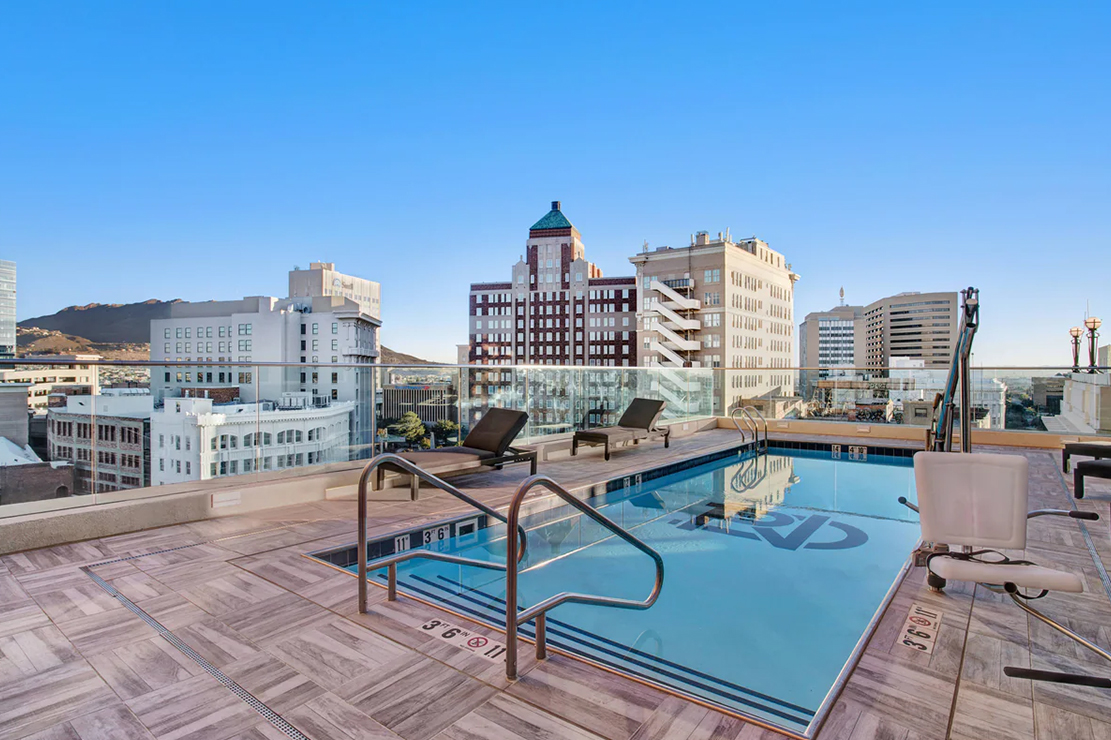 Hotel Paso Del Norte, Autograph Collection pool