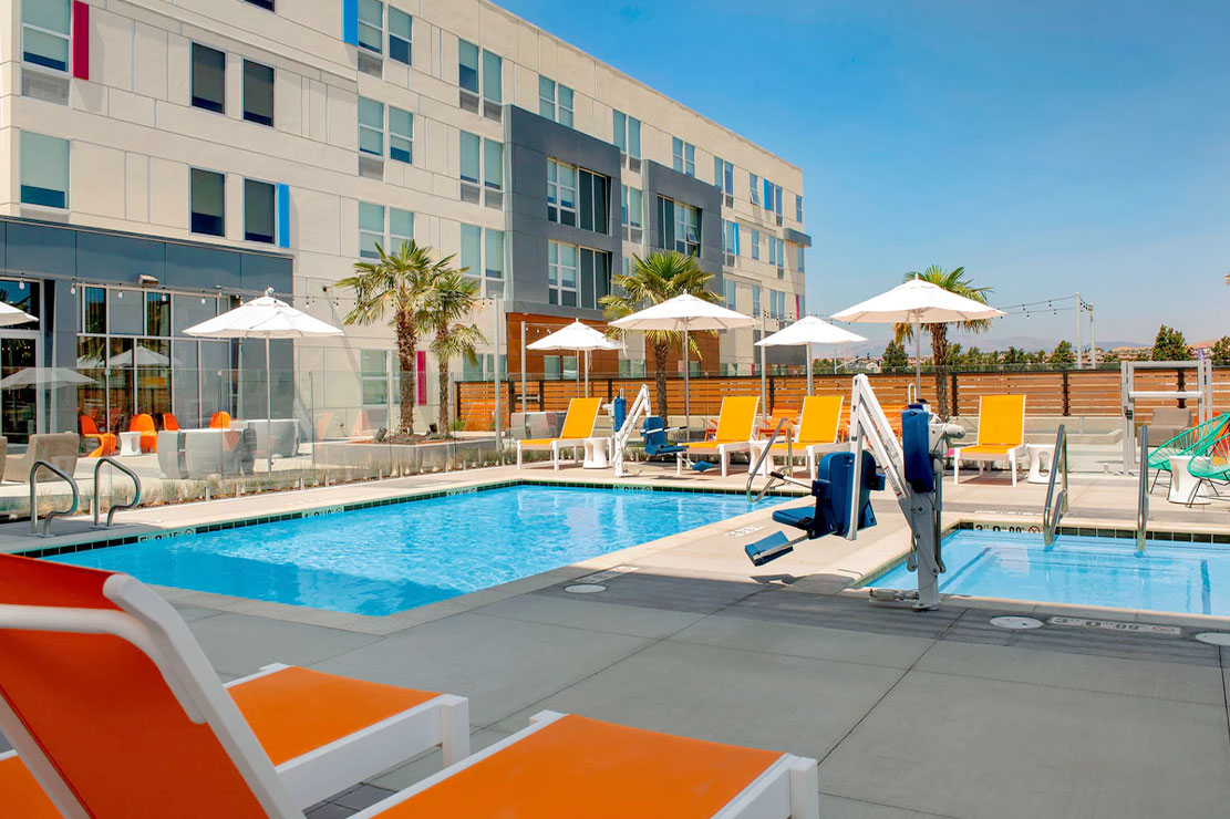 Aloft Dublin-Pleasanton pool