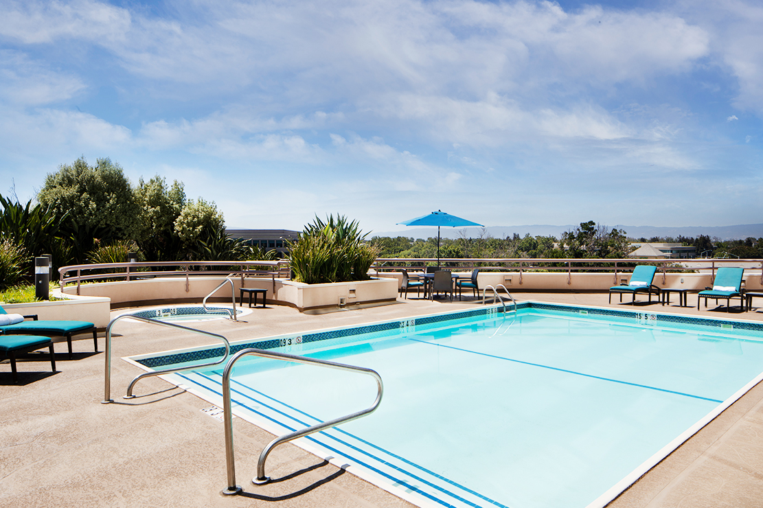 Sonesta San Jose pool