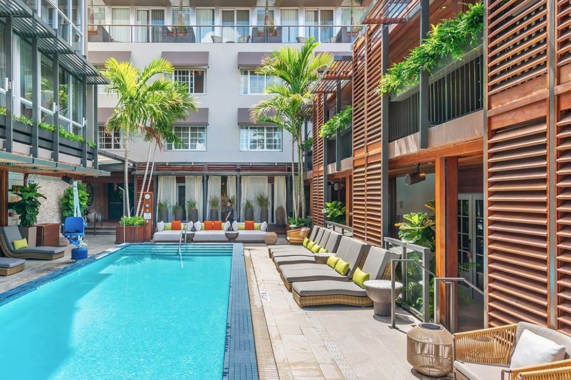 Lennox Miami Beach pool