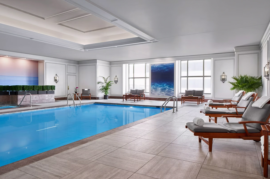 The Ritz-Carlton, Tysons Corner pool