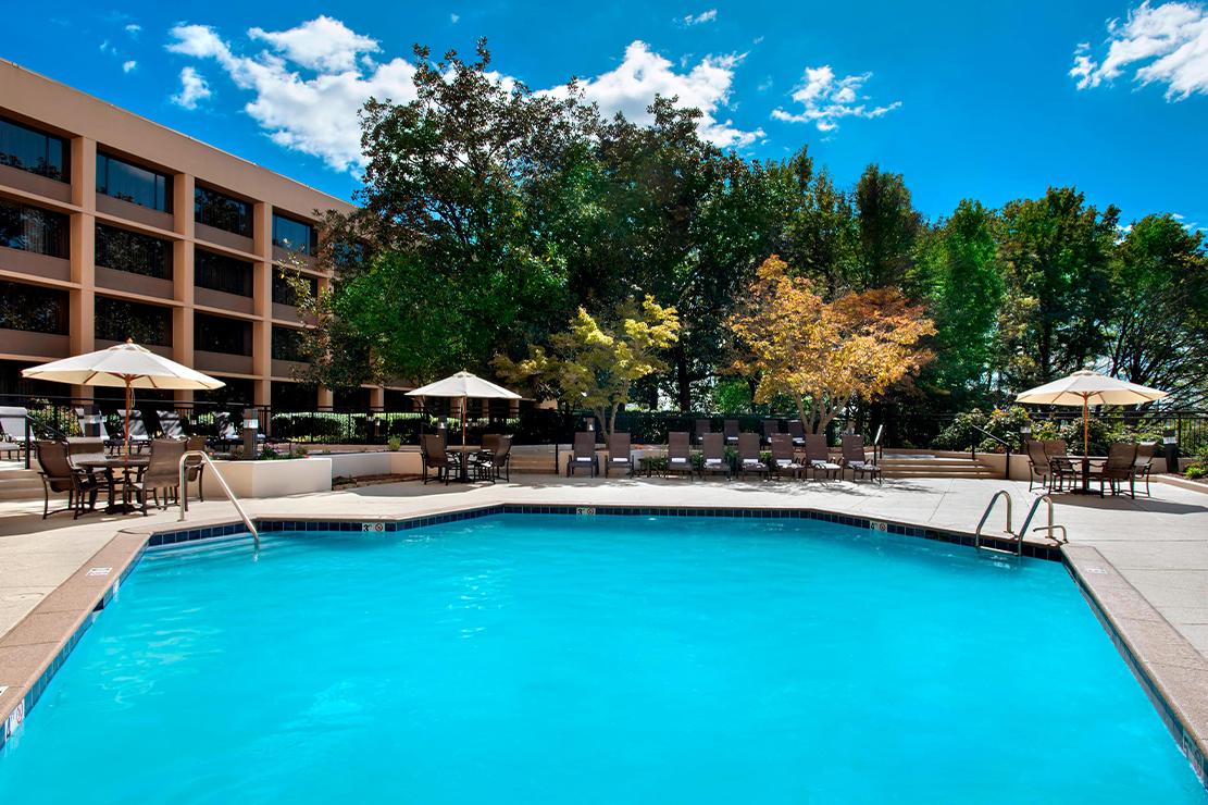 Sonesta Nashville Airport pool