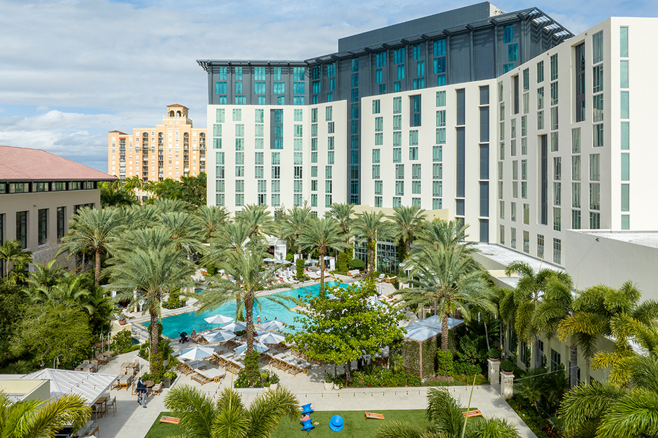 Hilton West Palm Beach: Pool & Spa Day Pass West Palm Beach