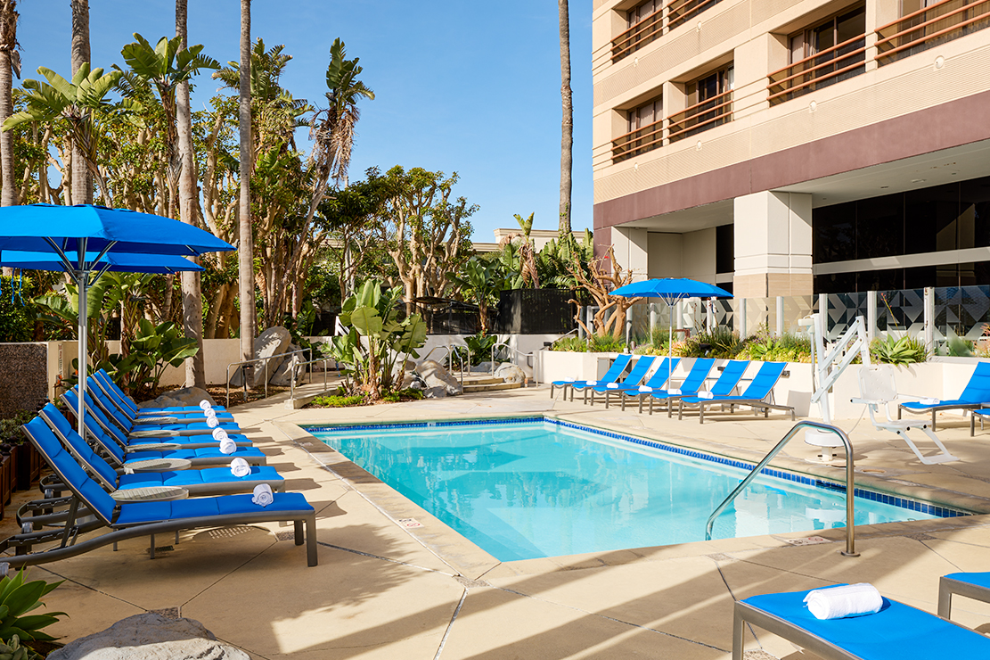 Marina del Rey Marriott pool