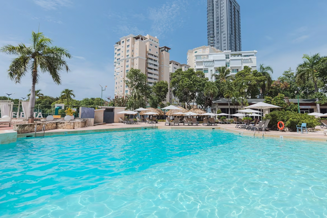 Dominican Fiesta Hotel Santo Domingo Pool & Spa Day Pass Santo Domingo