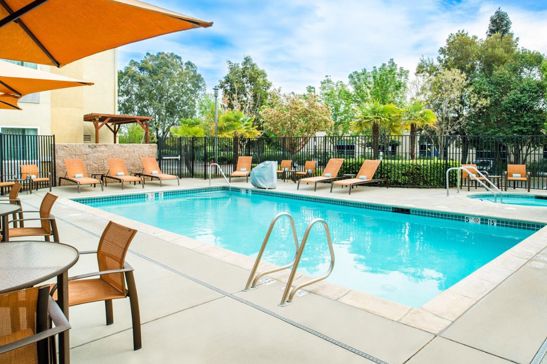 Courtyard by Marriott Sacramento Cal Expo pool