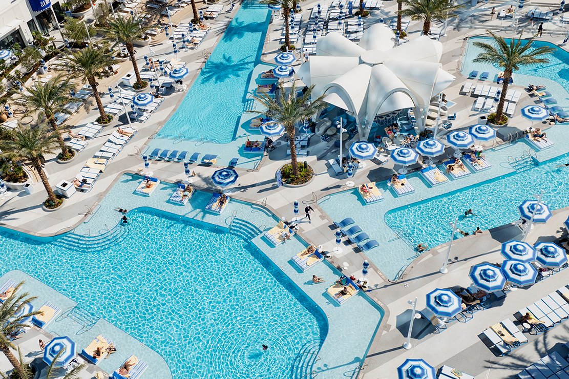 Fontainebleau Las Vegas pool