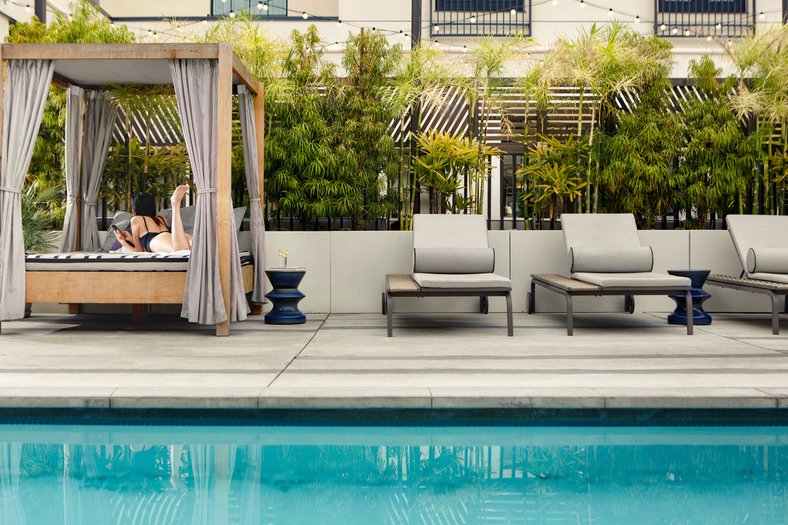 Kimpton La Peer Hotel pool
