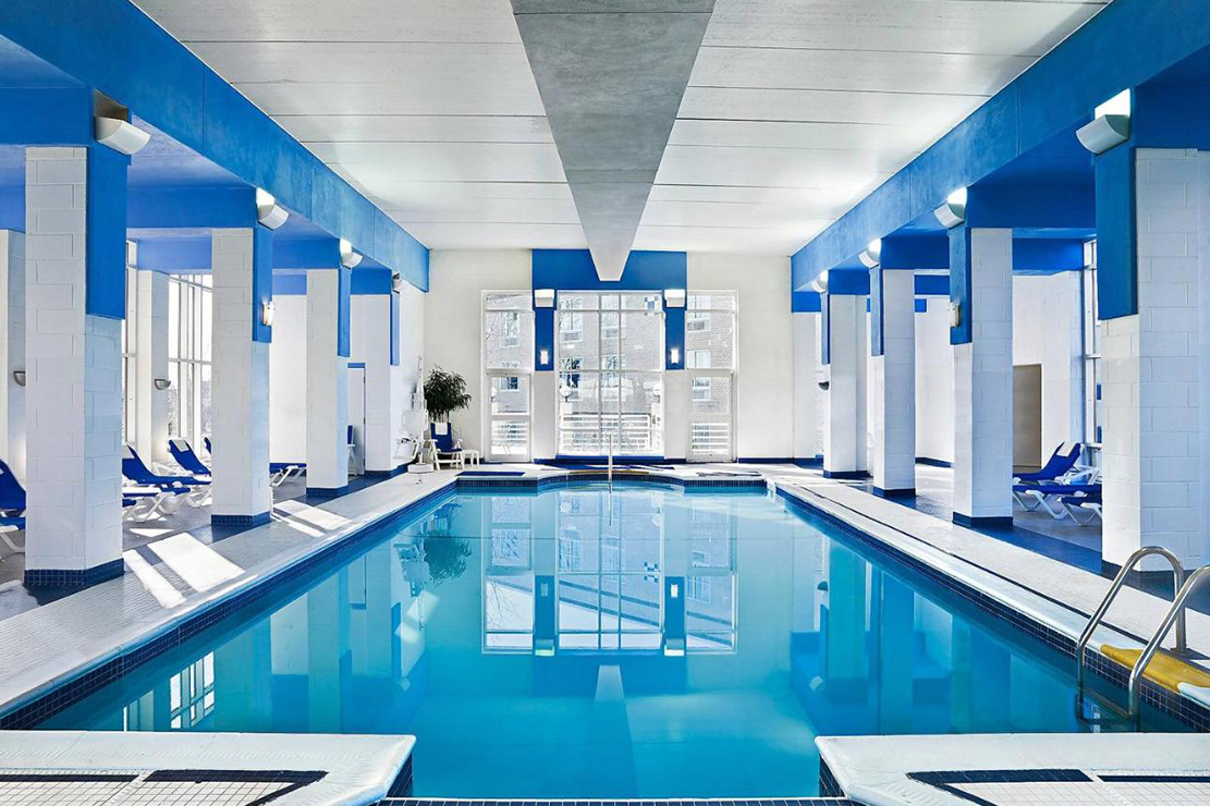 Sheraton Boston Needham Hotel pool