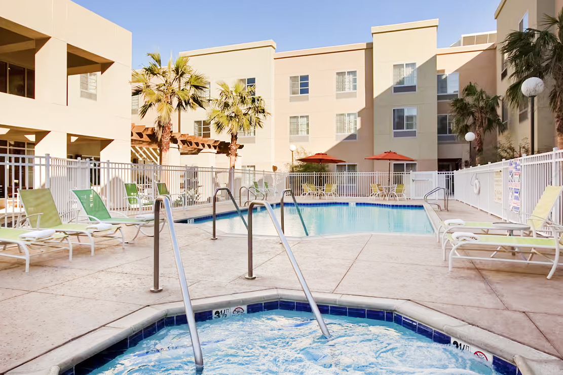 Homewood Suites by Hilton Palm Desert pool