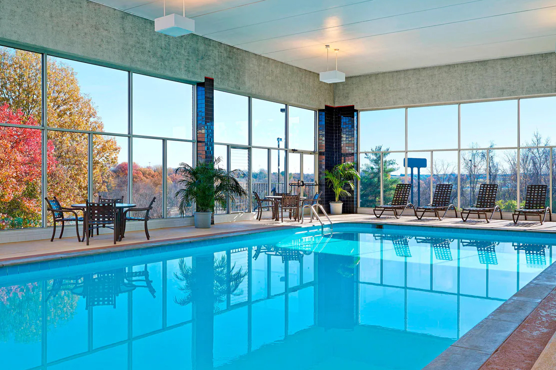 Sheraton Music City Nashville Airport pool