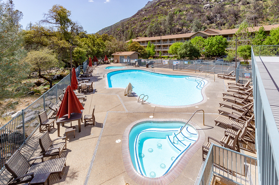 Yosemite View Lodge: Pool & Spa Day Pass El Portal | ResortPass