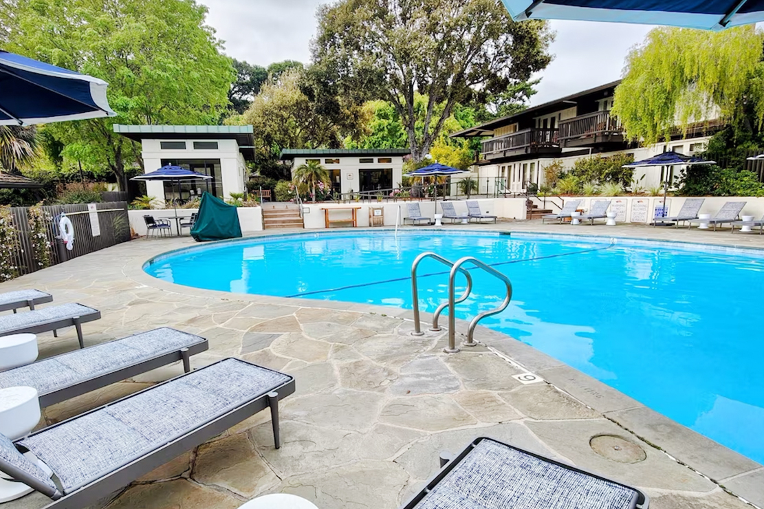 The Quail Lodge pool