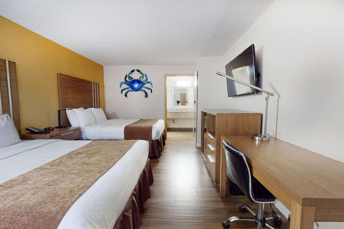 Rodeway Inn & Suites Fort Lauderdale Airport & Port Everglades Cruise Port Hotel pool