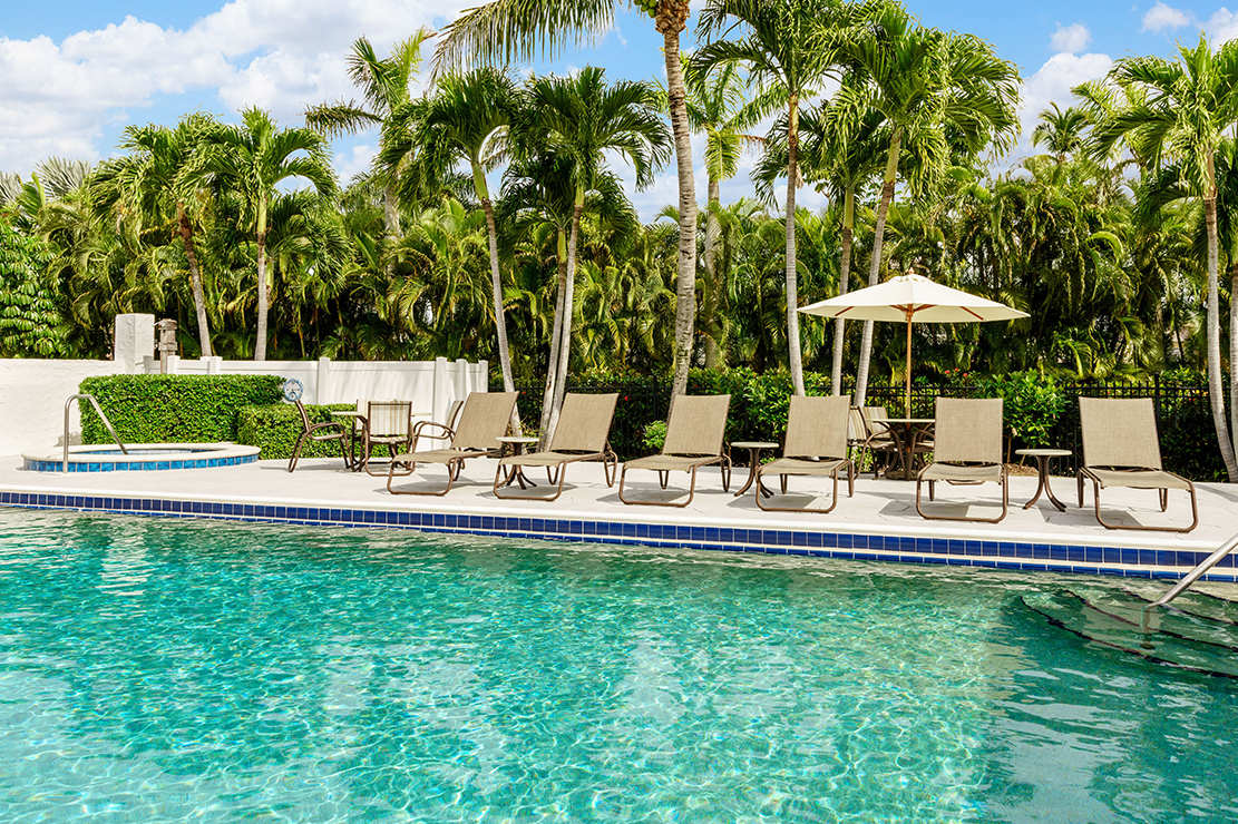 Olde Marco Island Inn & Suites pool