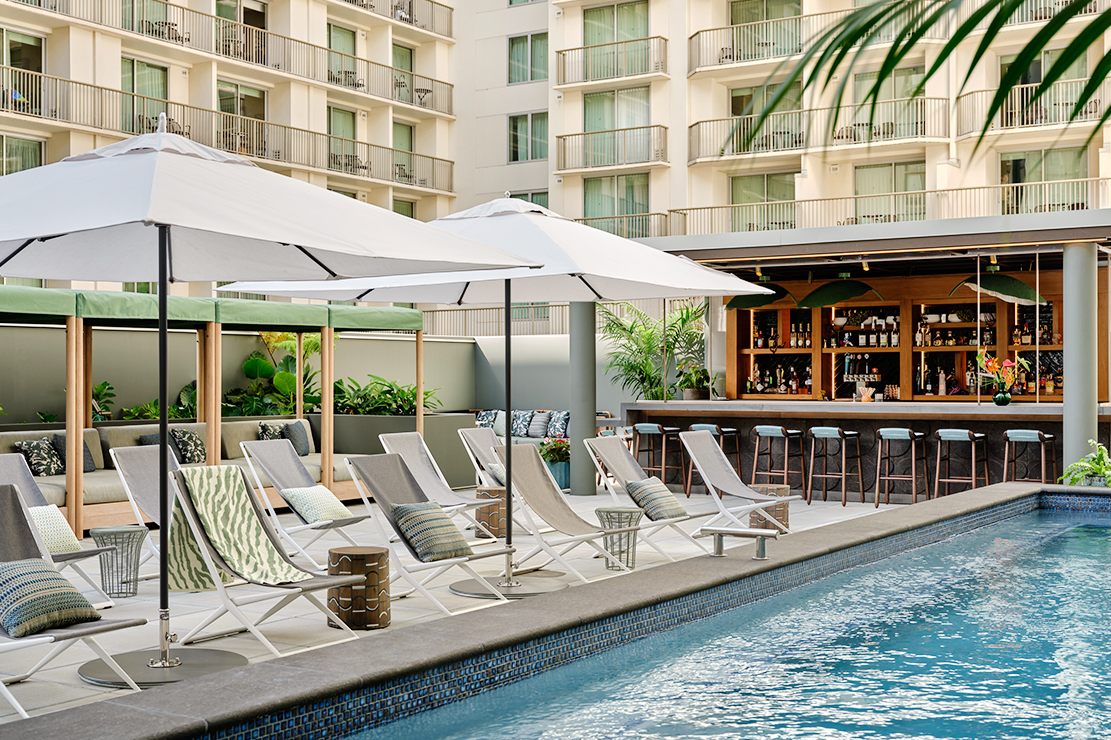 Romer House Waikiki pool