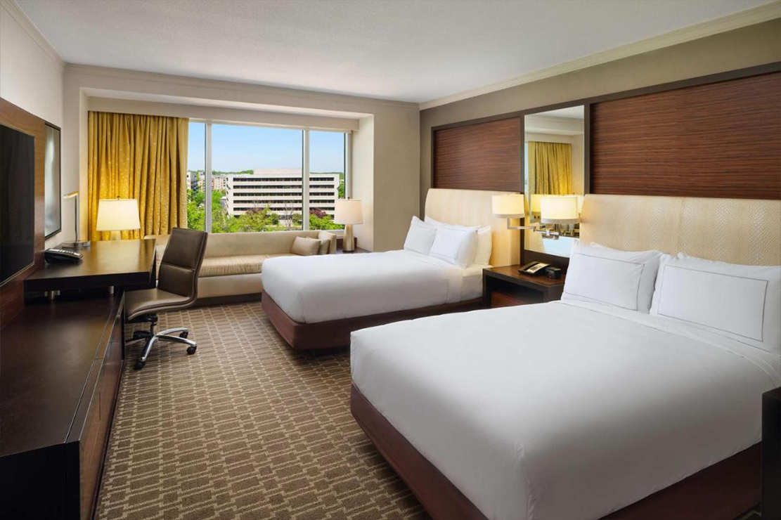 Hilton Mclean Tysons Corner pool