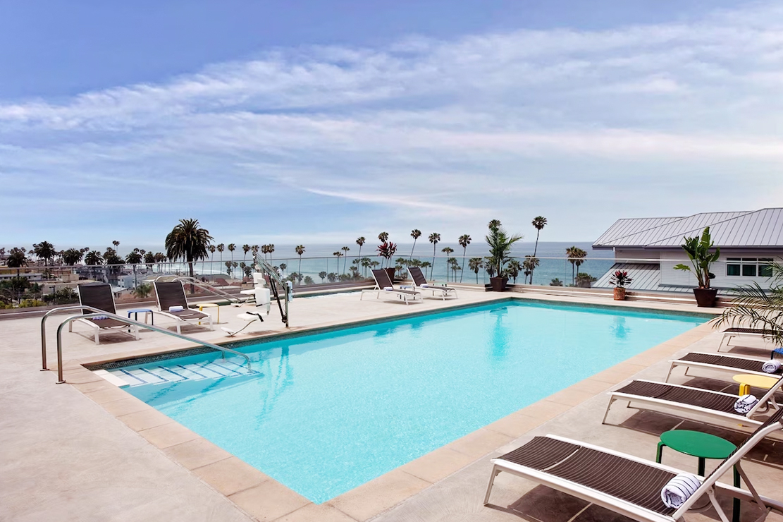SpringHill Suites by Marriott Oceanside Beach pool
