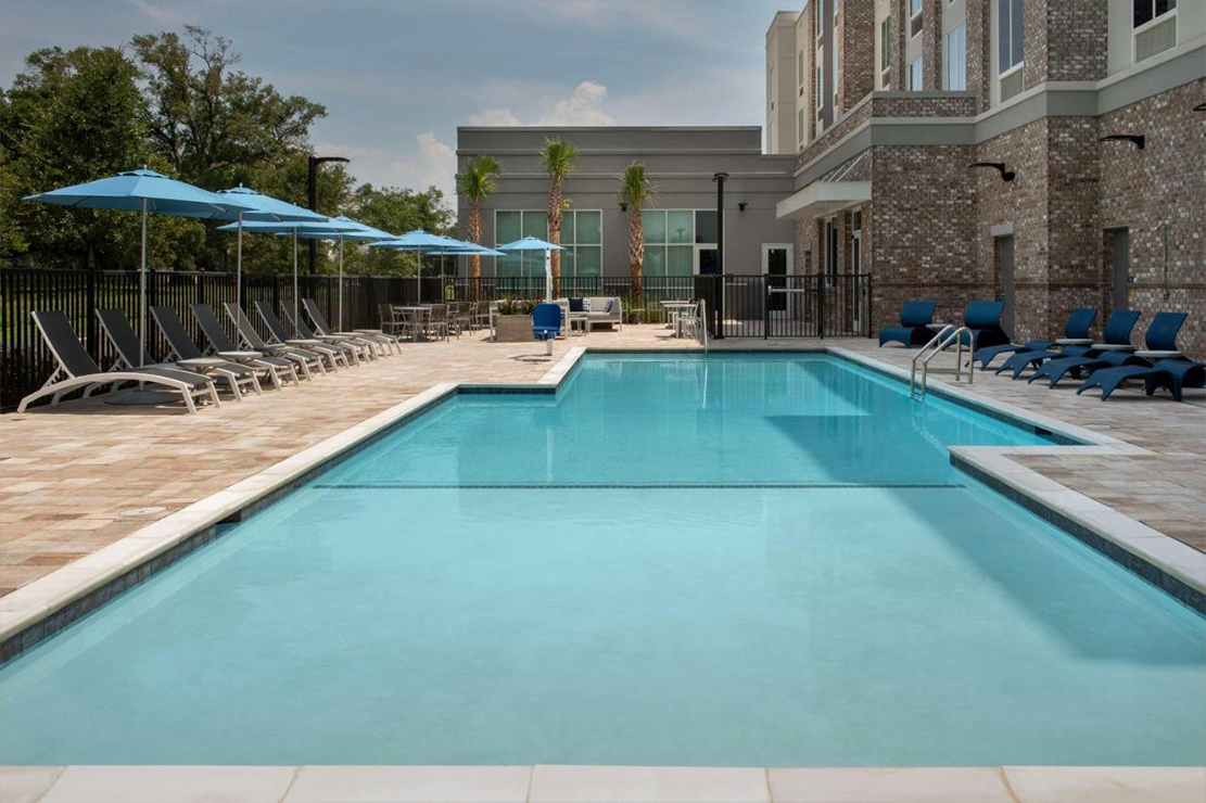 Hilton Garden Inn Pensacola Downtown pool
