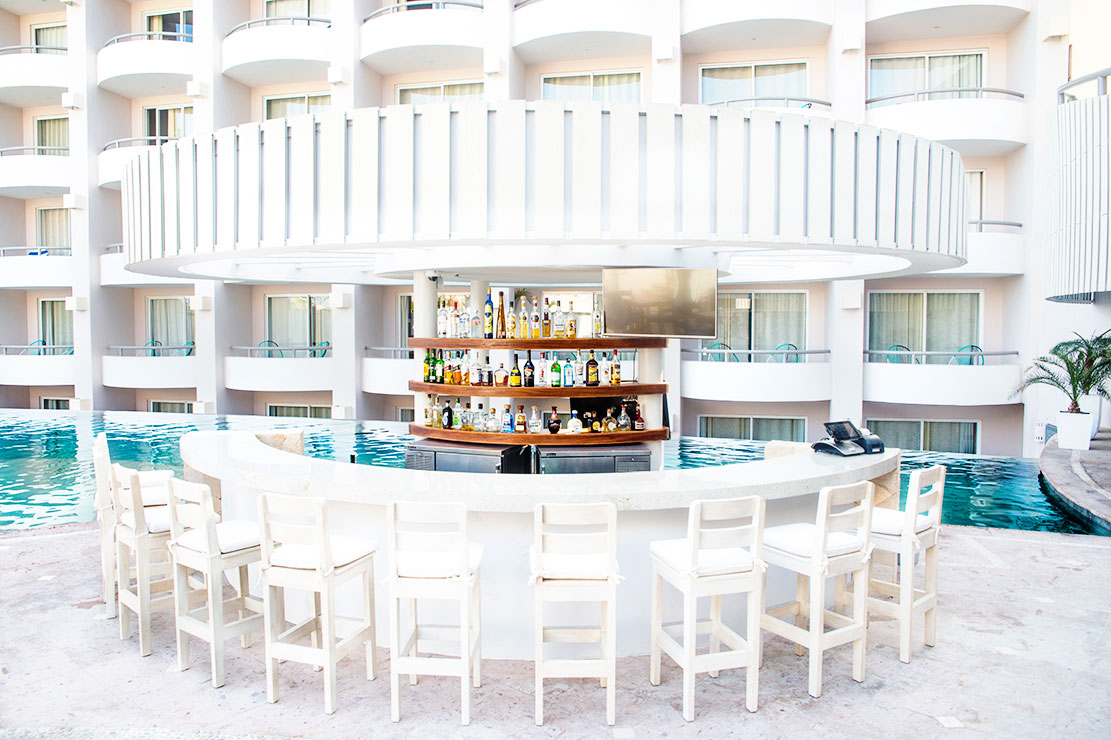 Hotel Day Passes in Cabo San Lucas | Hotel Pool Passes Starting at $25
