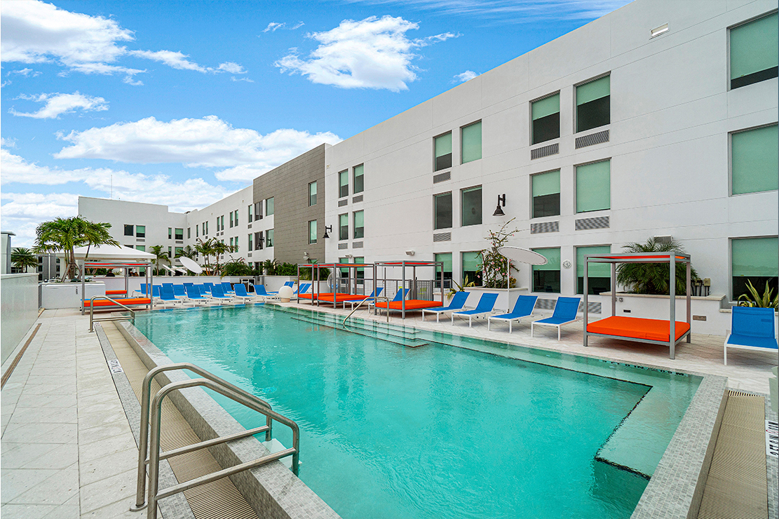 Aloft Delray Beach pool