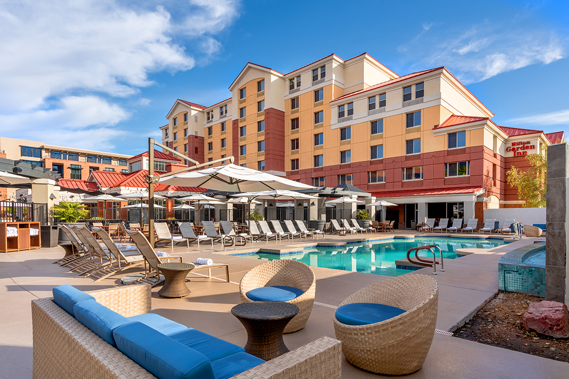 Hilton Garden Inn Scottsdale Old Town pool
