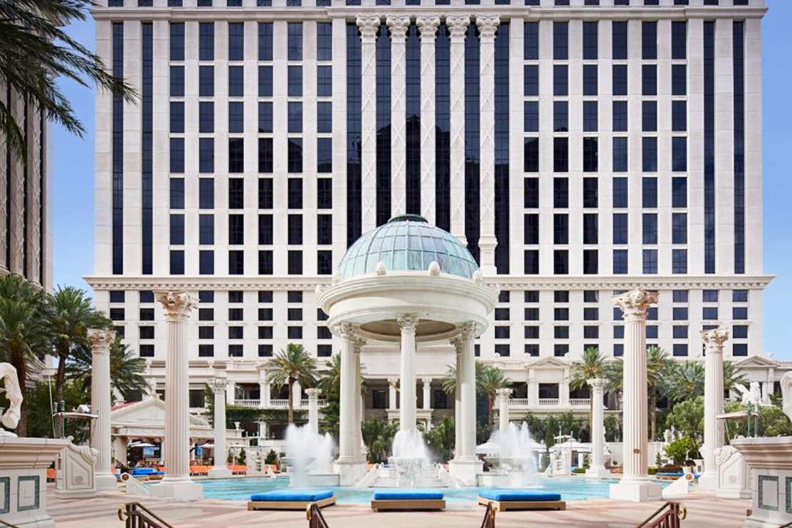 Caesars Palace Las Vegas: Pool \u0026 Spa Day Pass Las Vegas | ResortPass, image size:1111x740