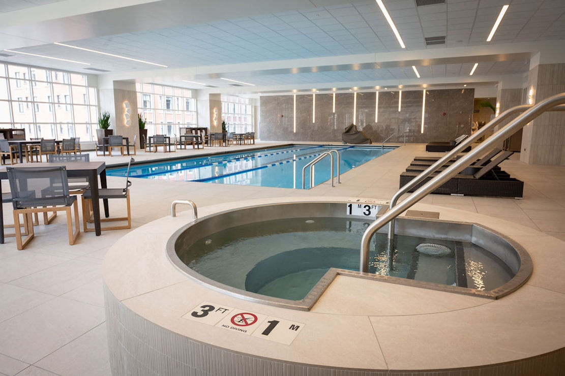 Hilton Chicago Downtown pool