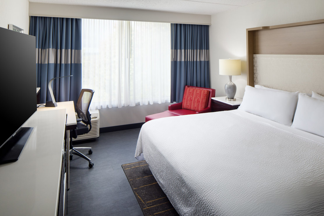 Holiday Inn Weirton - Steubenville Area pool