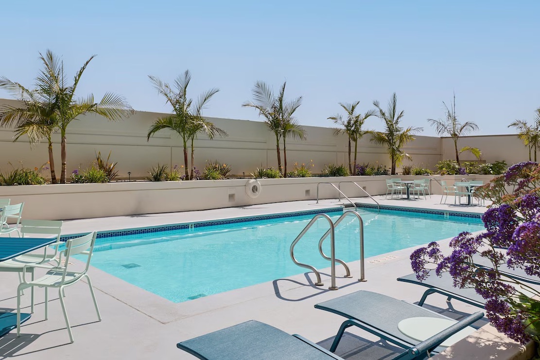 The Westin Los Angeles Airport pool
