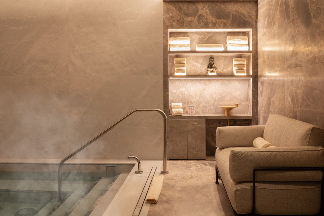 Intuisse Spa at Maison Hudson pool