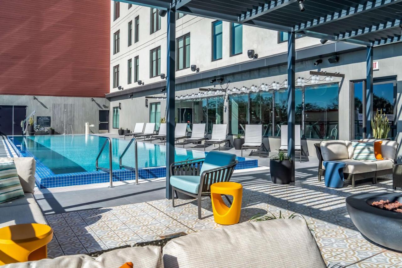 Hyatt Place Gainesville Downtown pool
