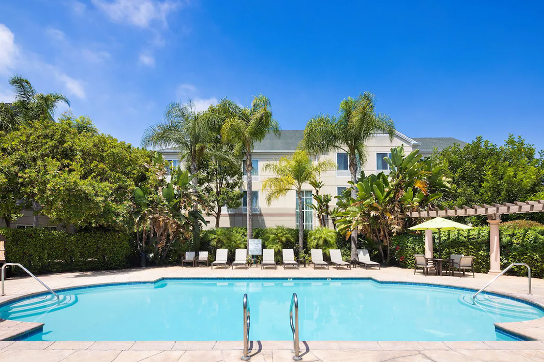Hilton Garden Inn LAX/El Segundo pool