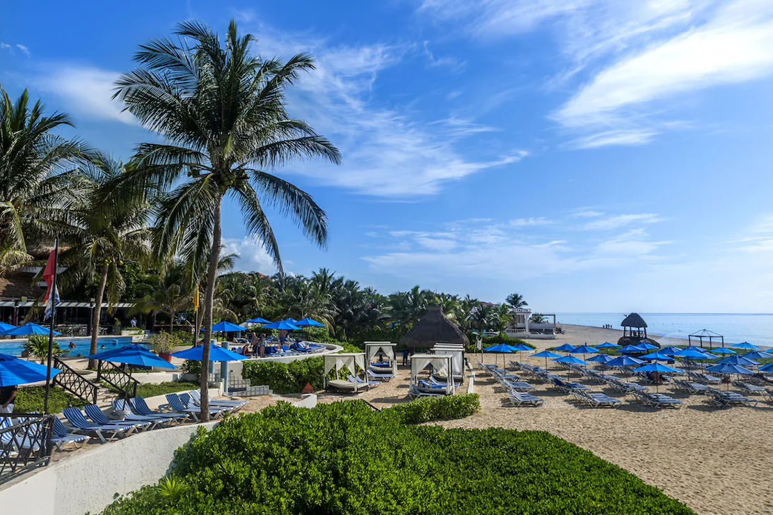The Reef Playacar Beach Resort & Spa pool