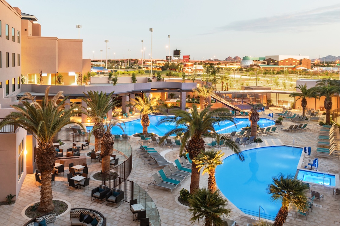 Sheraton Mesa Hotel at Wrigleyville West pool