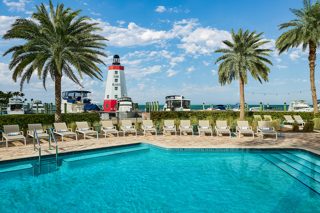 Faro Blanco Resort & Yacht Club Marathon pool