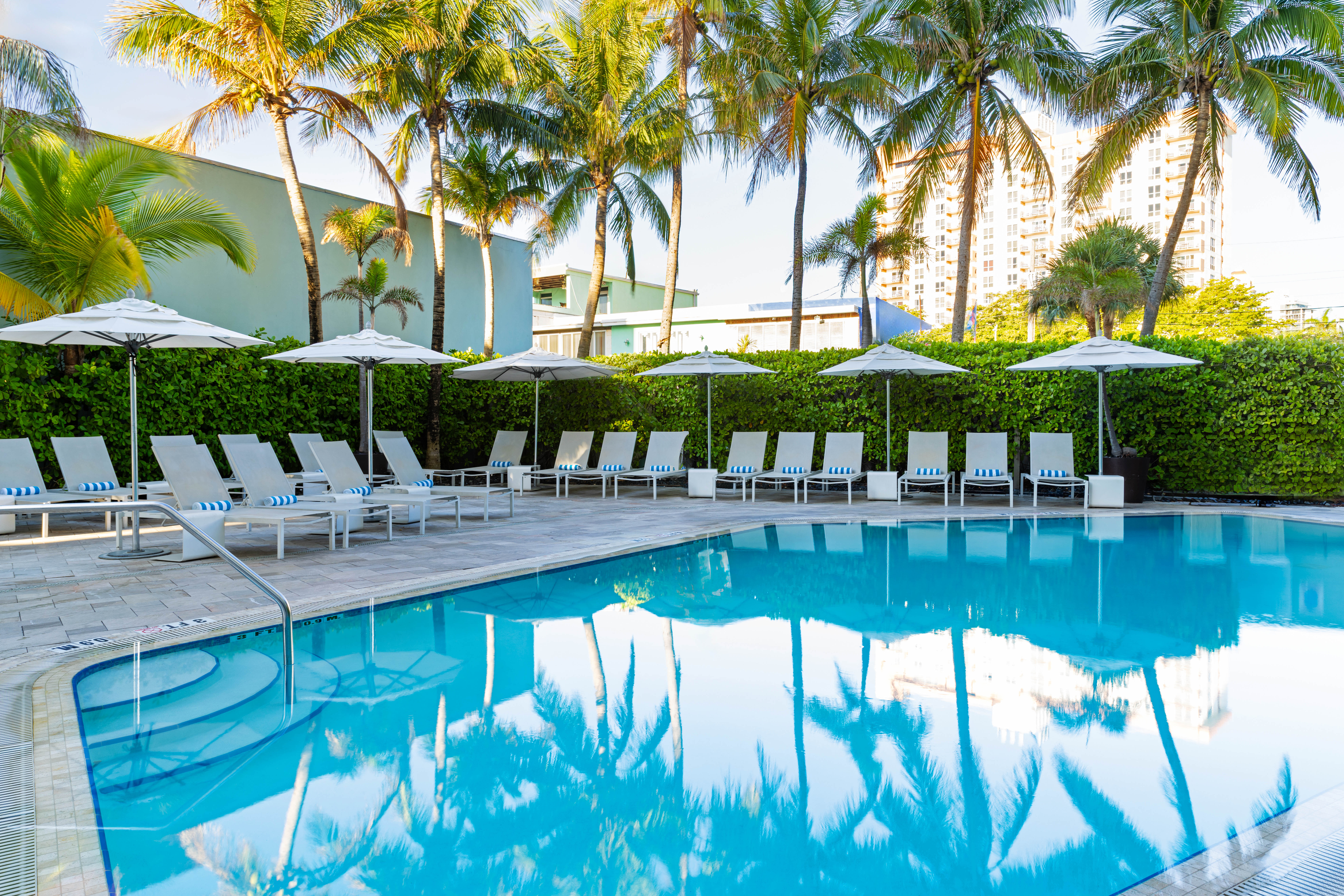 Sonesta Fort Lauderdale Beach pool