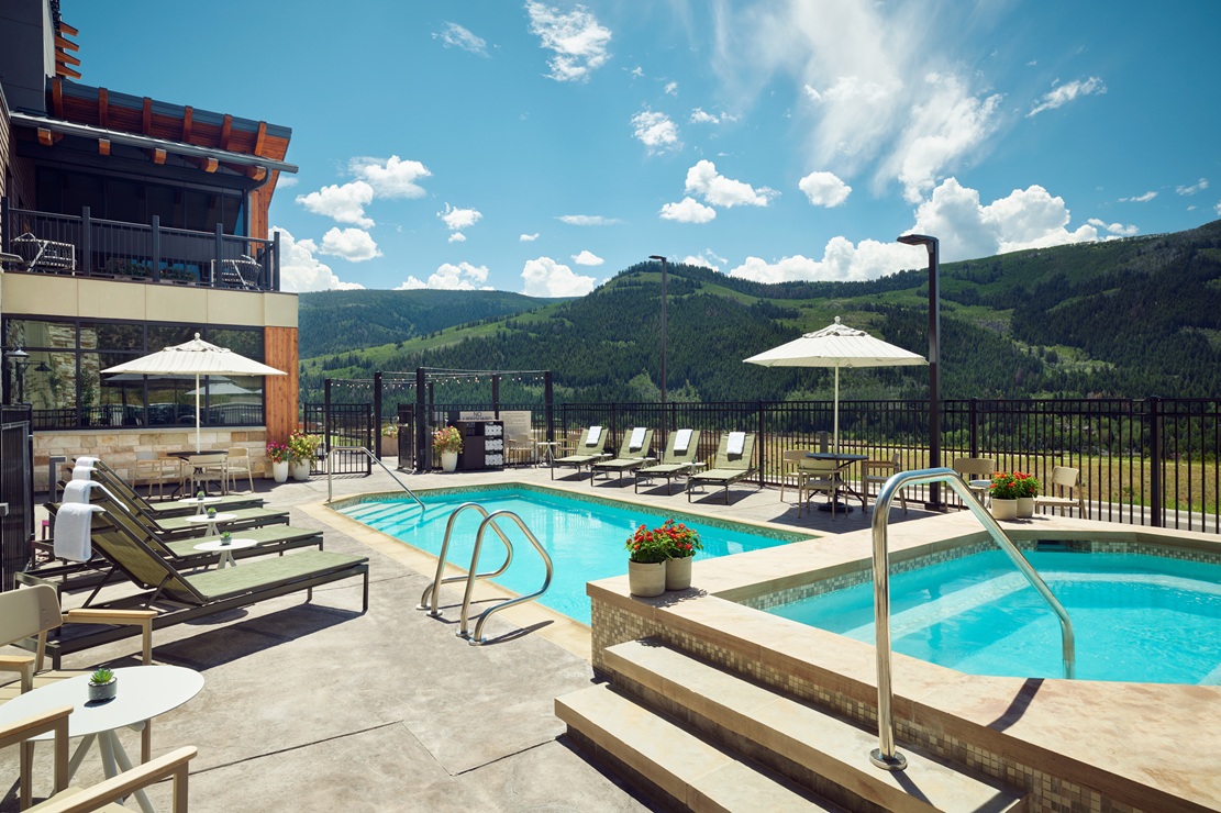 SpringHill Suites Avon Vail Valley pool