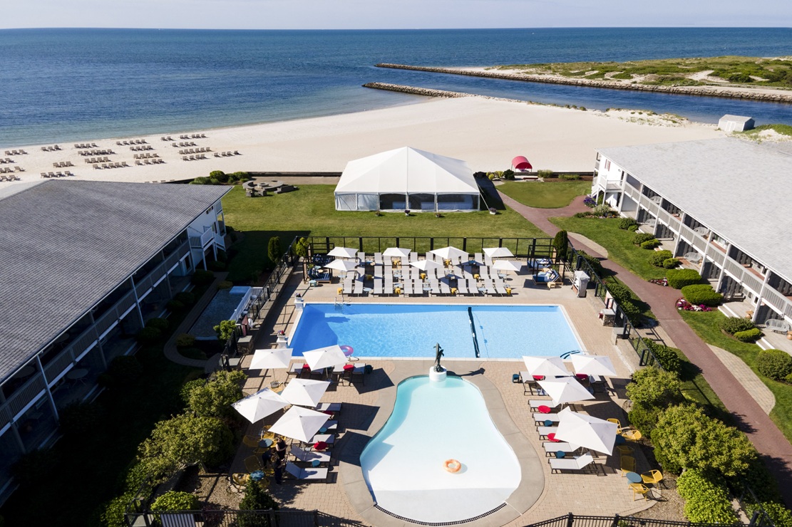 Red Jacket Beach Resort & Spa pool