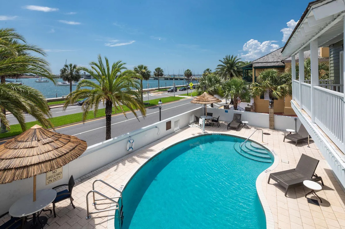 Hilton St. Augustine Historic Bayfront pool