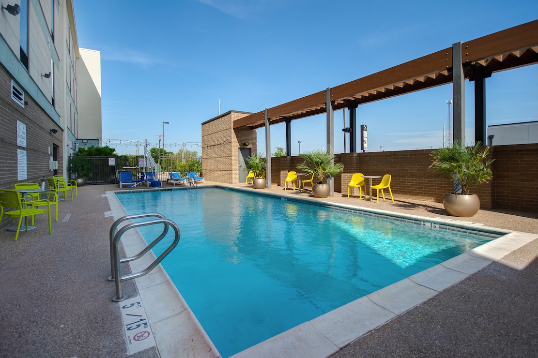 Home2 Suites by Hilton Waco pool