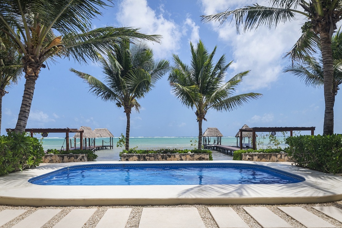 Hotel Mereva Tulum pool