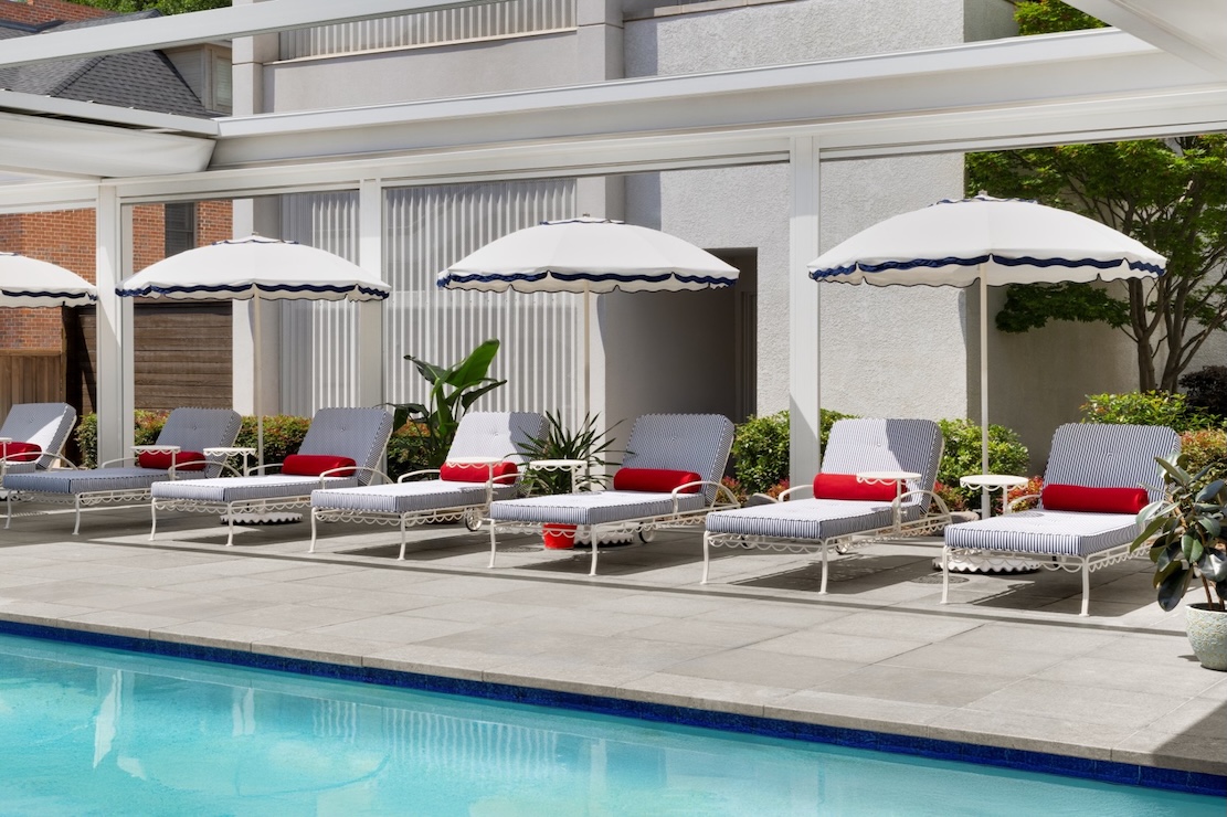 Graduate by Hilton Dallas pool