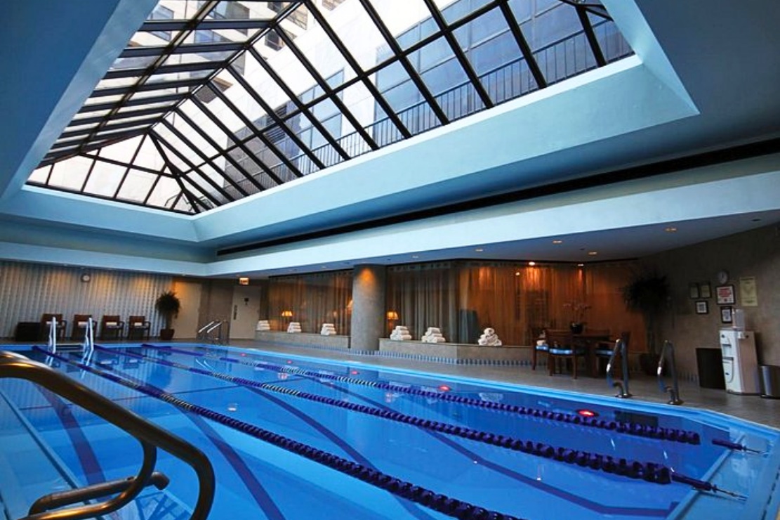 The Spa at The Ritz-Carlton, Chicago pool